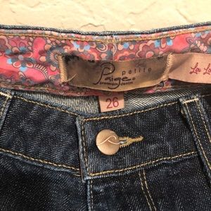 PAIGE SZ 26 LOU LOU STYLE JEANS